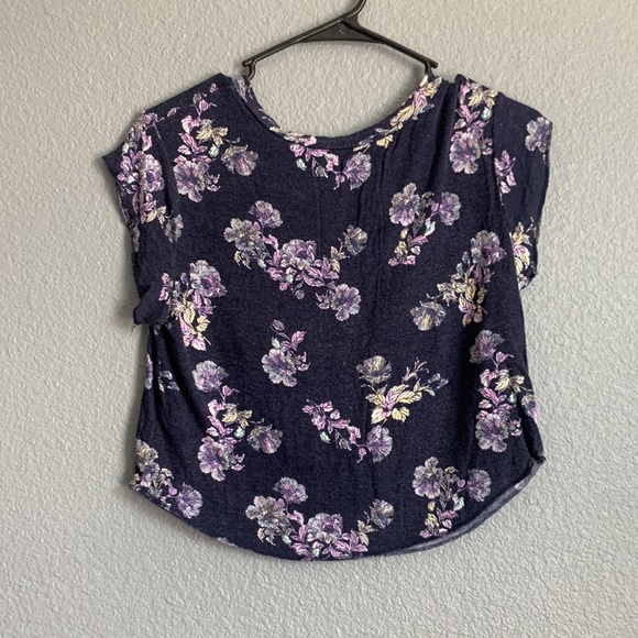 Floral Crop Top - Picture 3 of 8
